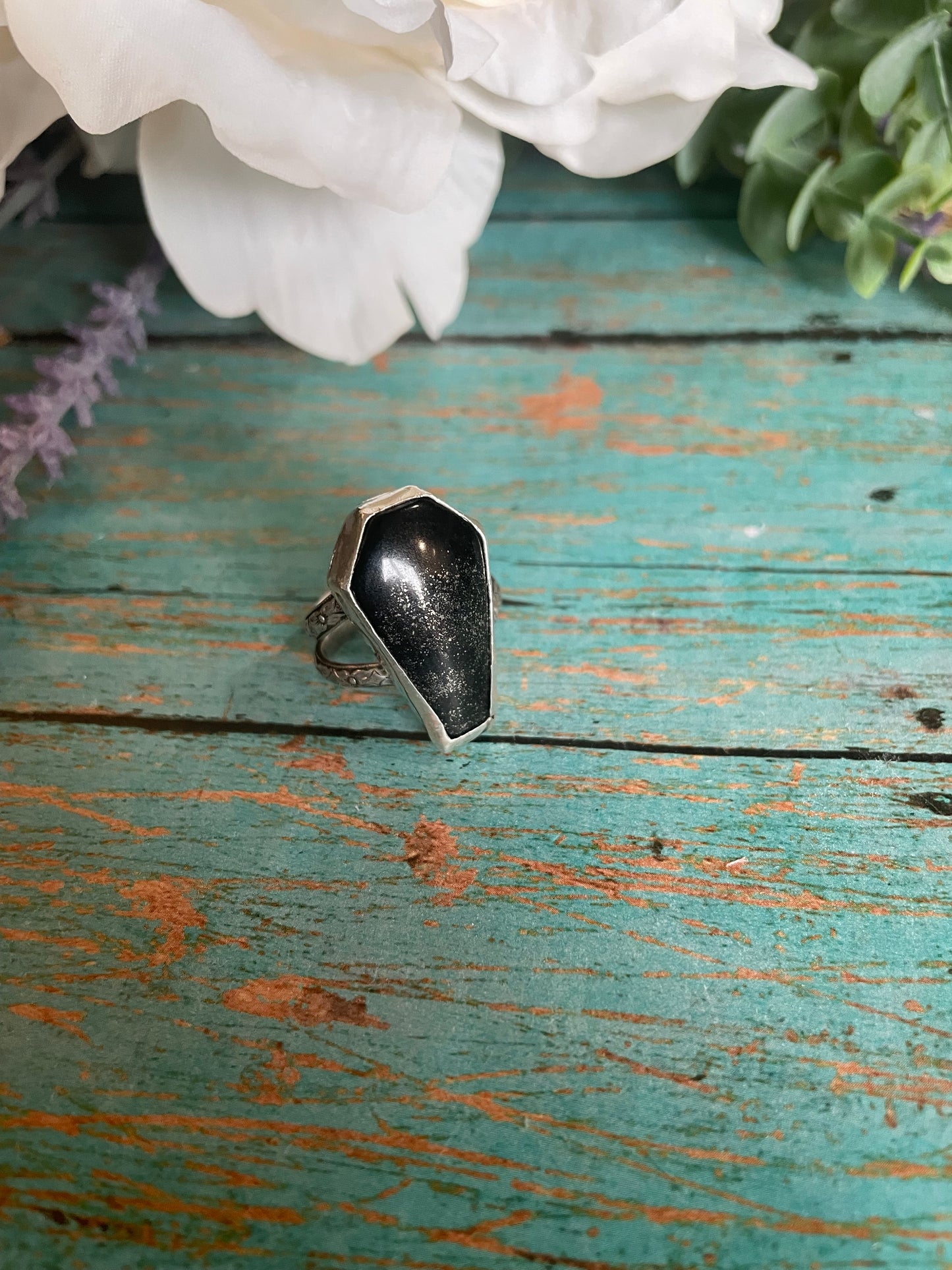 Coffin ring