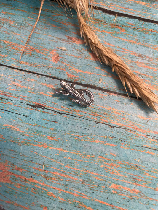 Alligator hat crawler